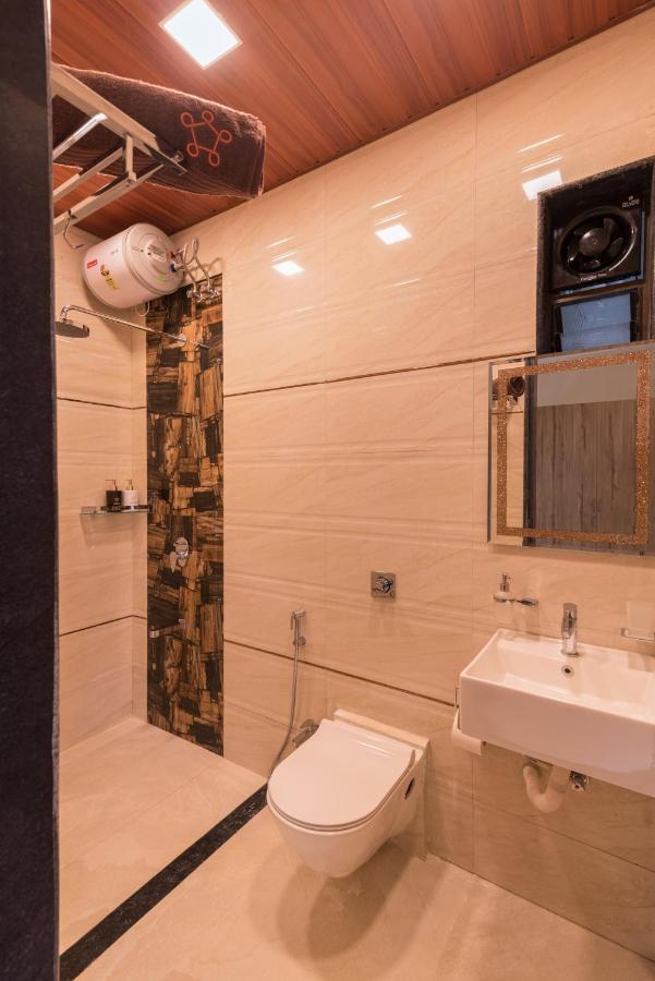 Saffronstays Aster, Plunge Pool Villa With Garden, 罗纳瓦拉 外观 照片